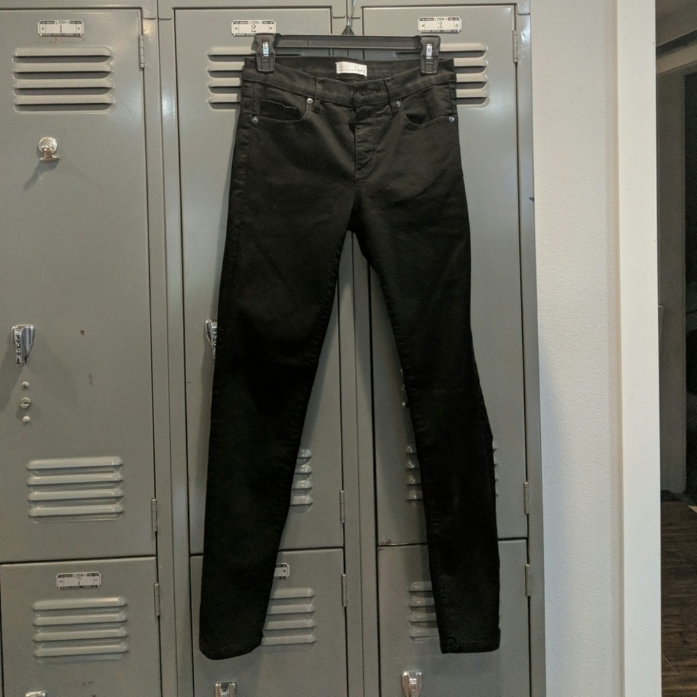 Black skinny jeans